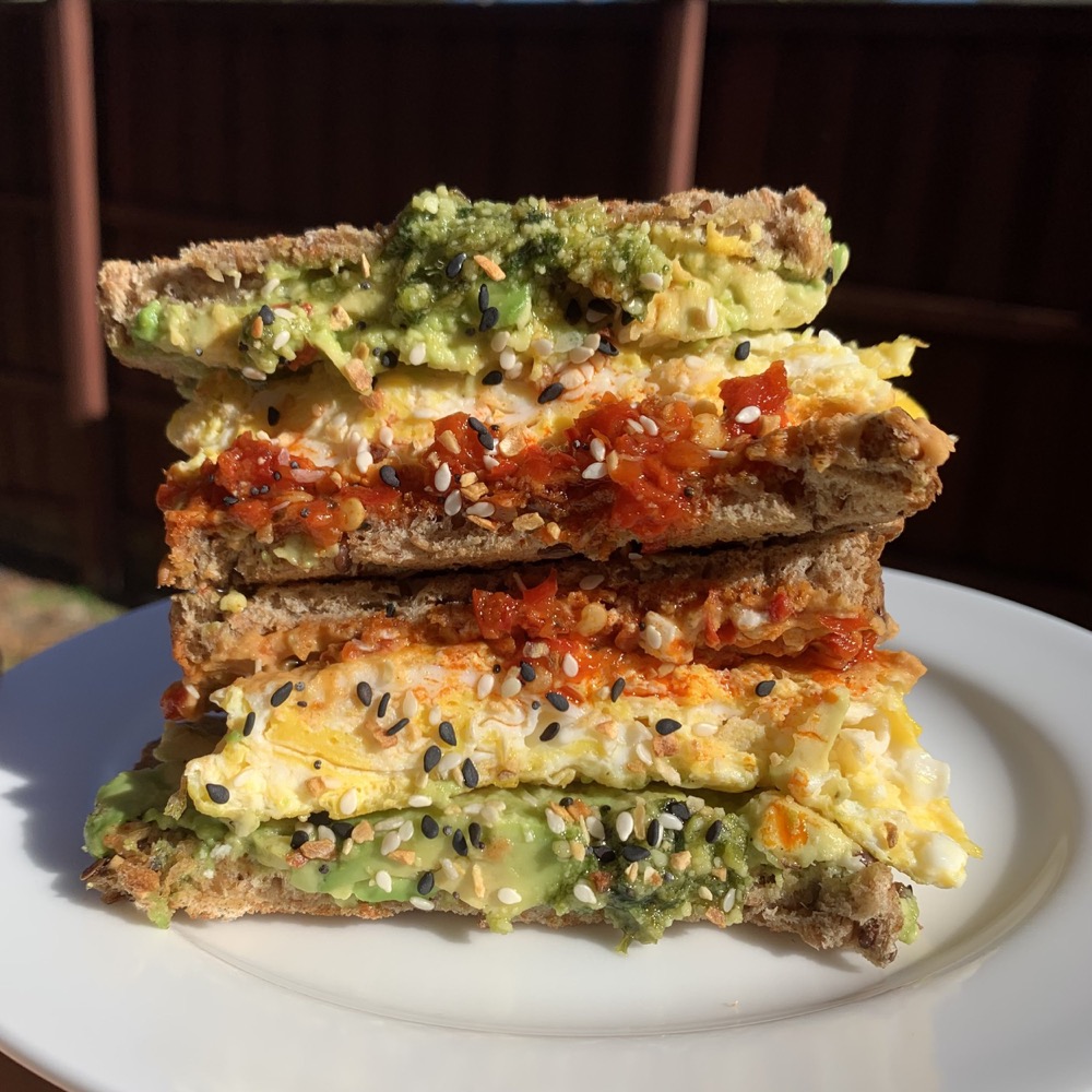 egg and avocado sandwich with everything seasoning